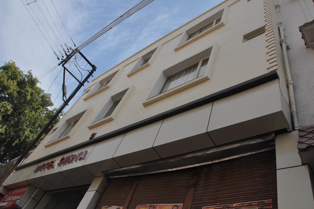 Hotel Surya Haldwāni Exterior foto